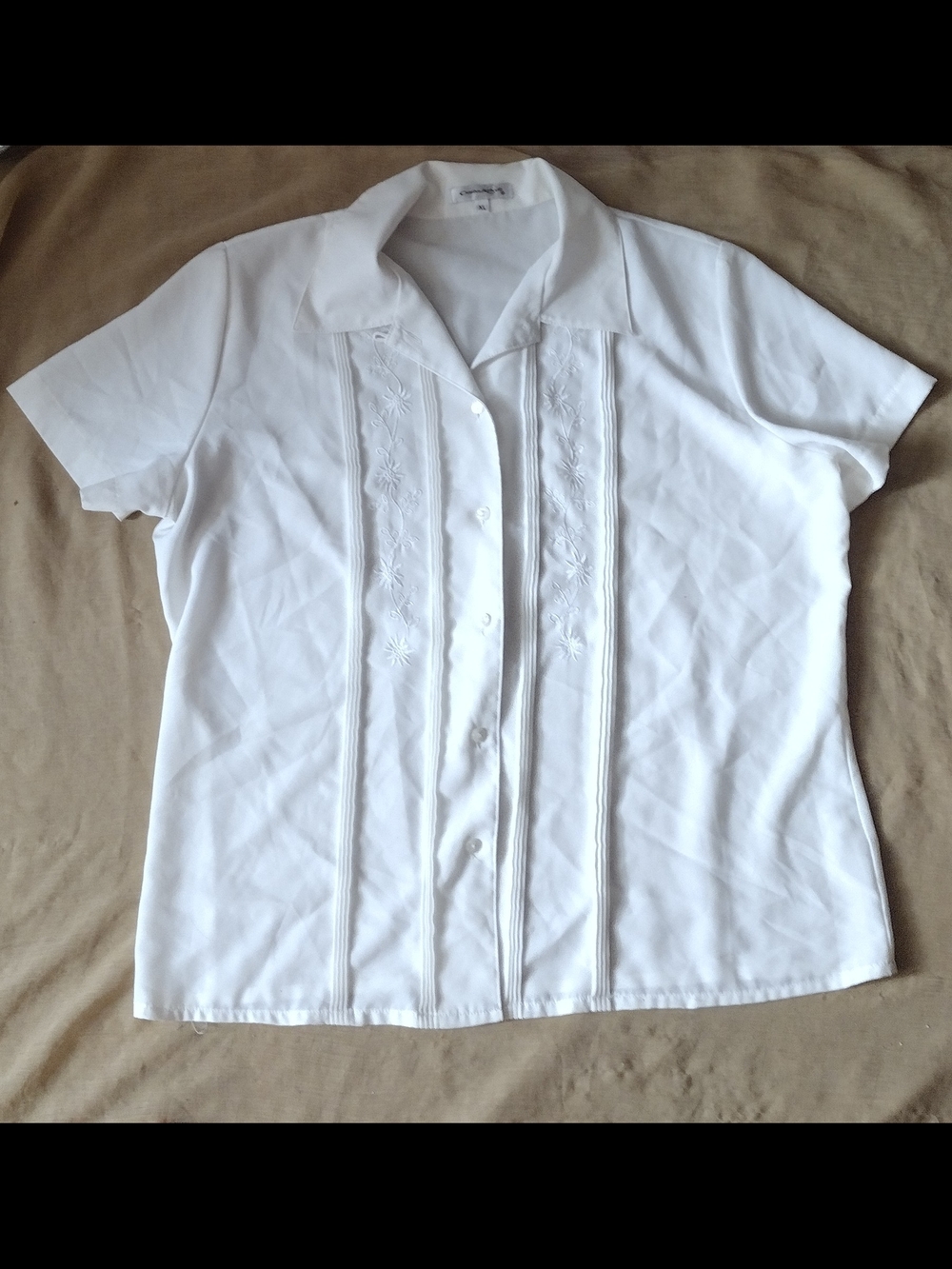 Classic White Embroidered Short-Sleeve Women's Shirt
